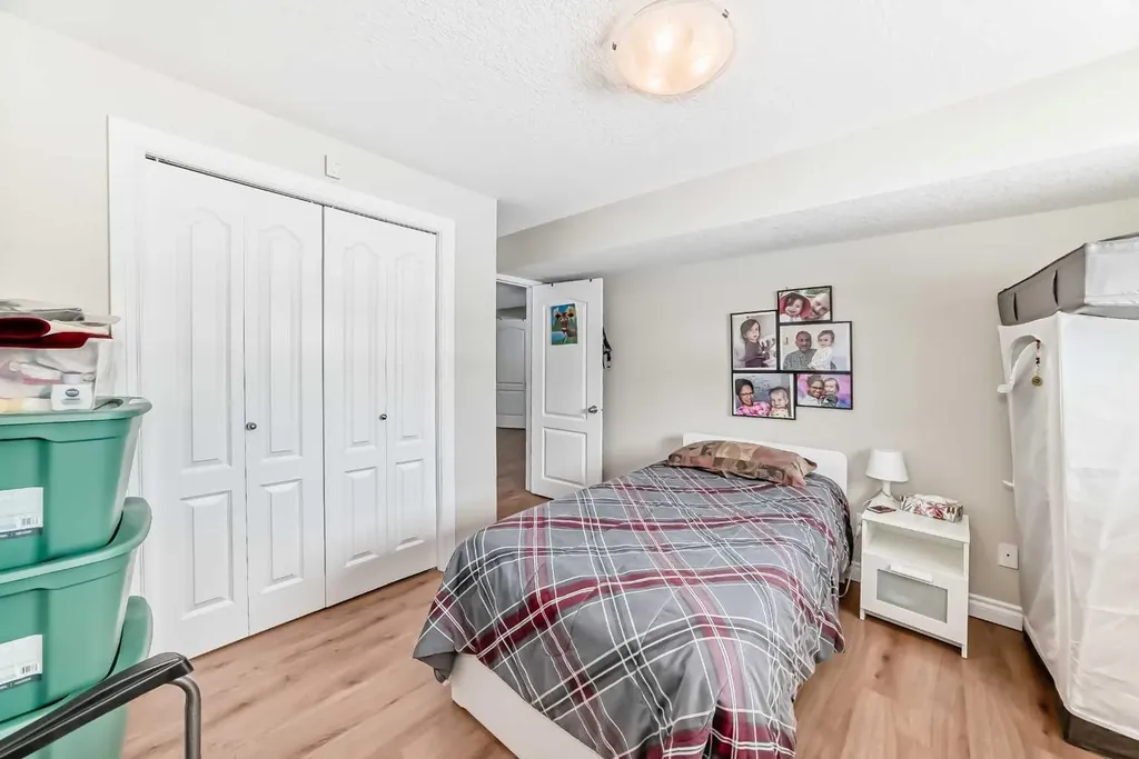 172 Sunset Heights Crossfield AB T0M0S0