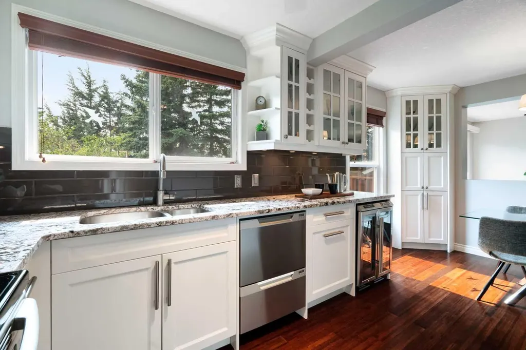 6915 Ranchview Drive NW Calgary AB T3G 1R8