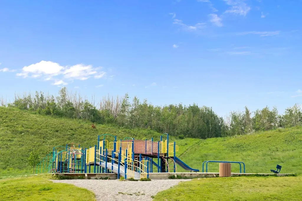 6915 Ranchview Drive NW Calgary AB T3G 1R8