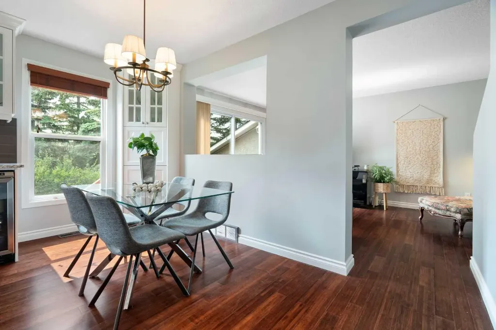 6915 Ranchview Drive NW Calgary AB T3G 1R8