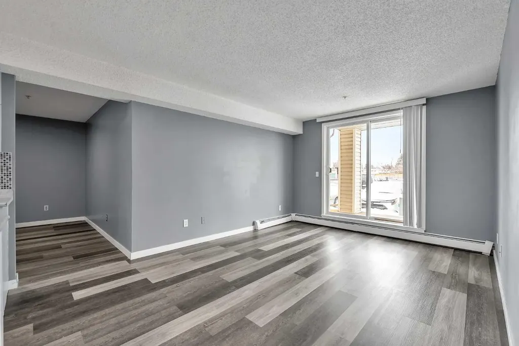 1717 60 Street SE Calgary AB T2A 7Y7