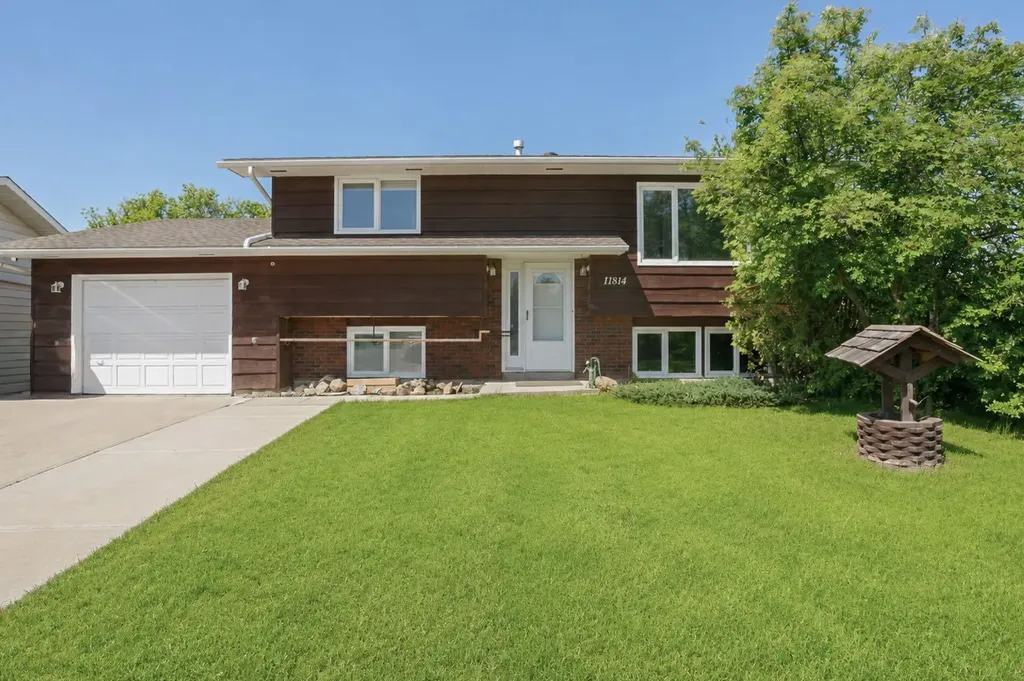 11814 96 Street Grande Prairie AB T8V 4P4