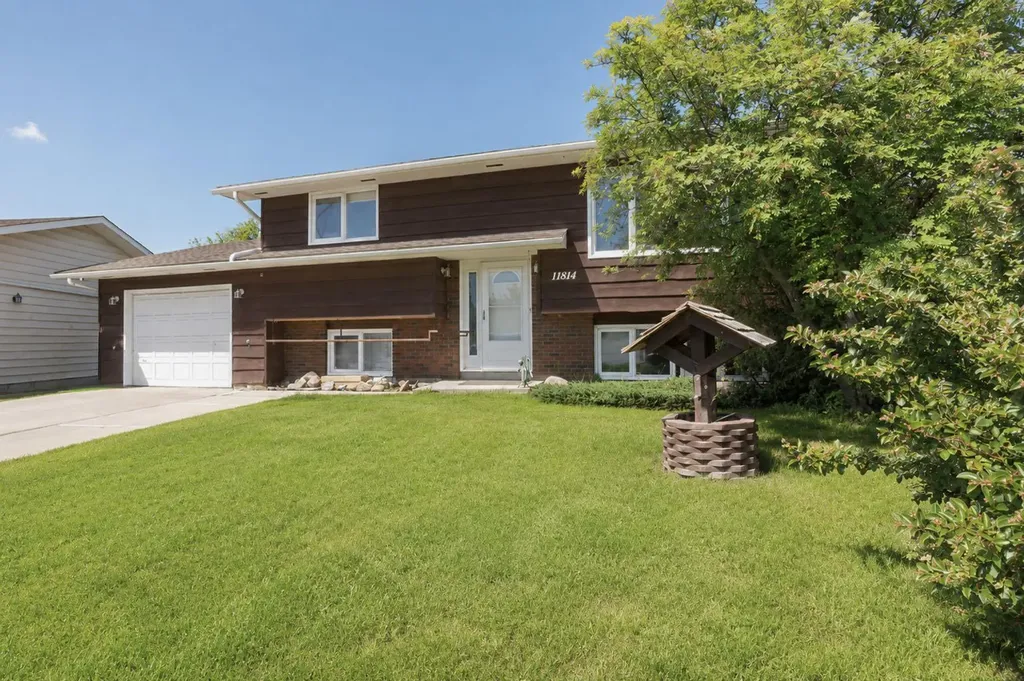 11814 96 Street Grande Prairie AB T8V 4P4