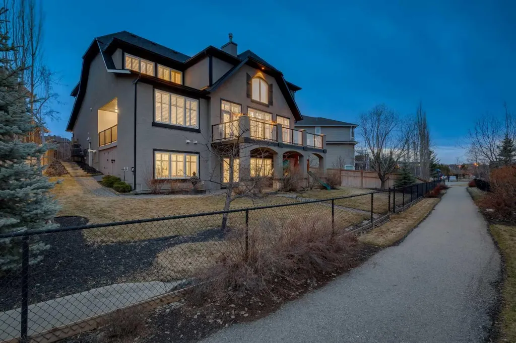 151 Mahogany Bay SE Calgary AB T3M 0Y2