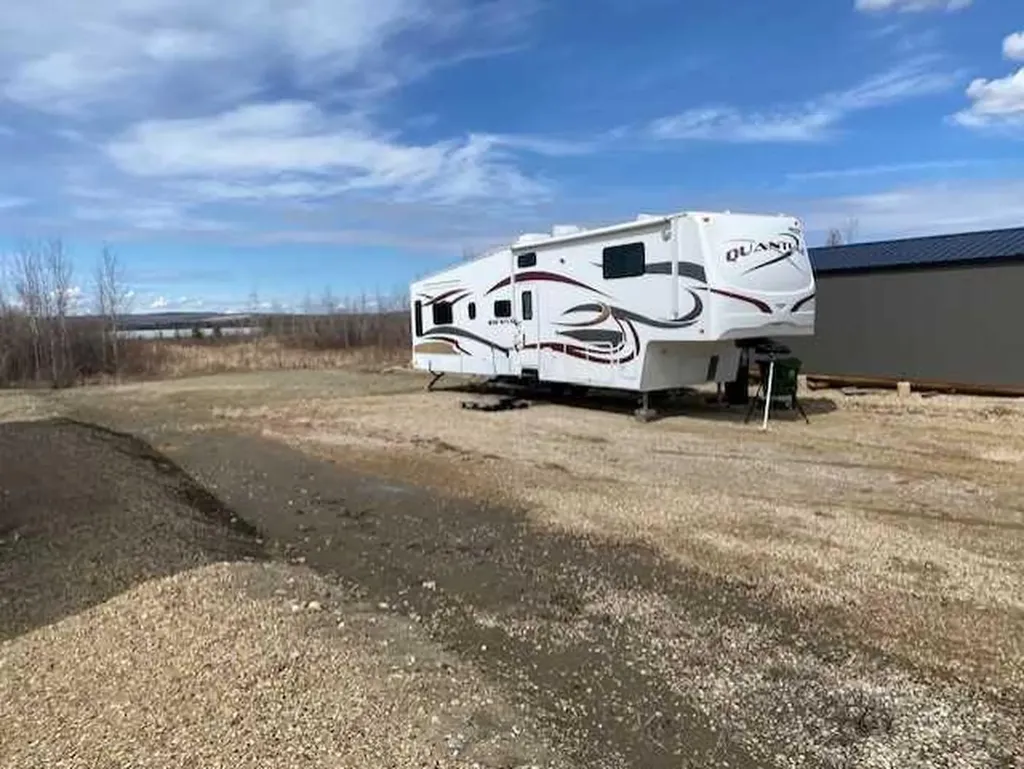 10032 Township Road 422 Rural Ponoka County AB t4J 1v9
