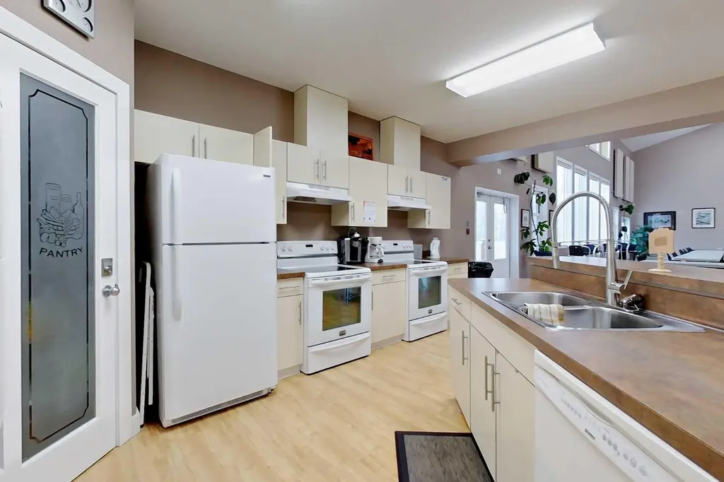 10032 Township Road 422 Rural Ponoka County AB t4J 1v9