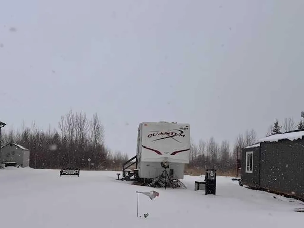 10032 Township Road 422 Rural Ponoka County AB t4J 1v9