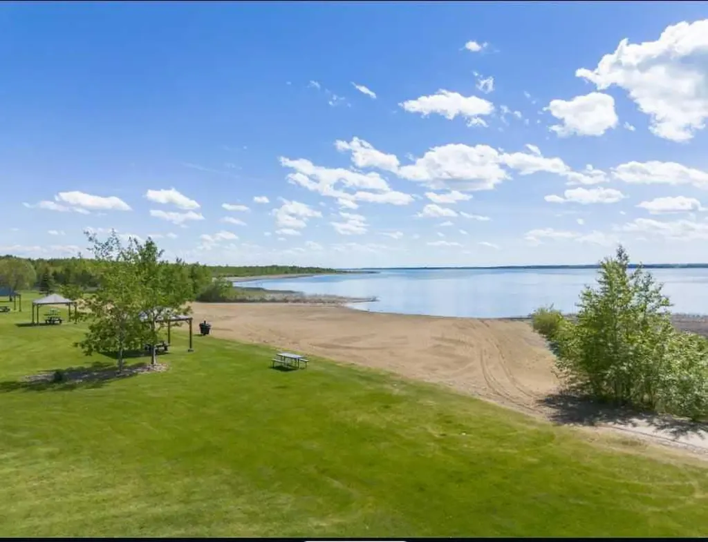10032 Township Road 422 Rural Ponoka County AB t4J 1v9