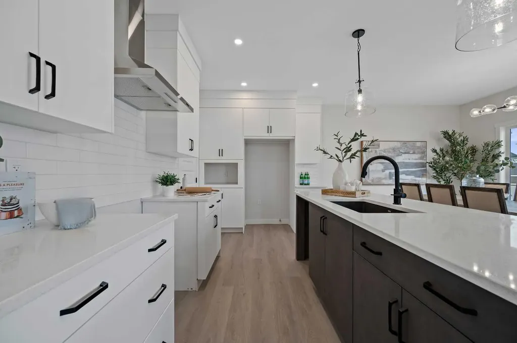 470 Baywater Green Airdrie AB T4B0A9