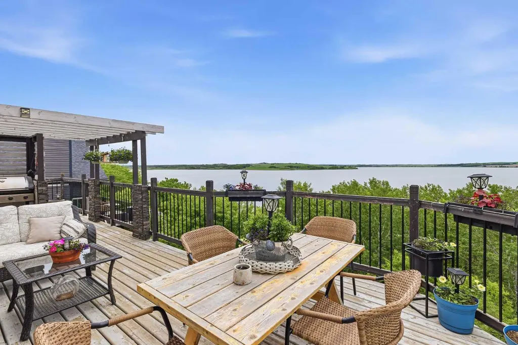 102 Hill Avenue Greenstreet SK S0M 0W0
