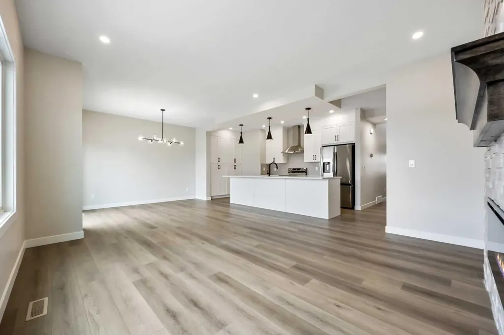825 Baywater Place SW Airdrie AB T4B3V3