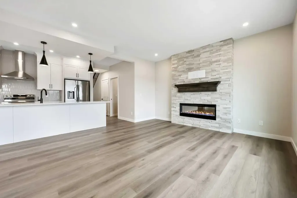 825 Baywater Place SW Airdrie AB T4B3V3
