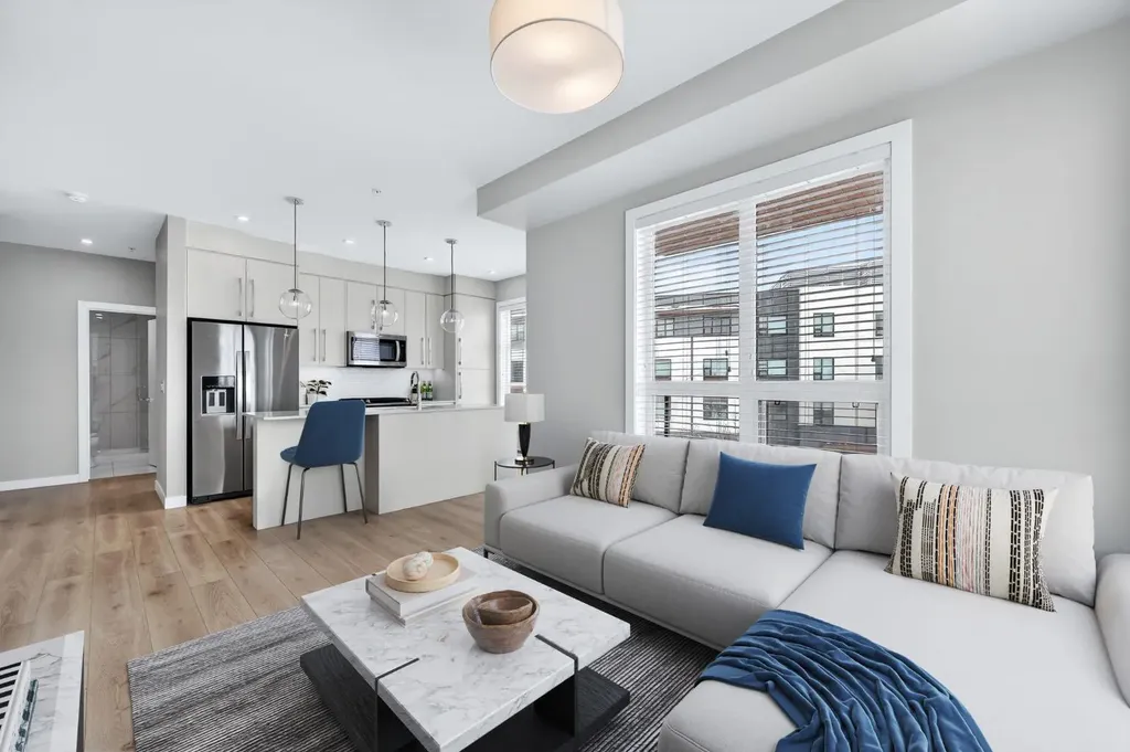383 Smith Street NW Calgary AB T3B 6J9