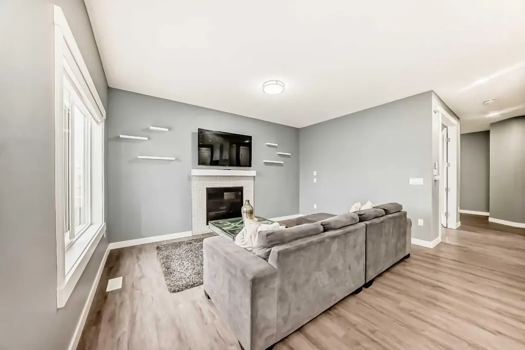 753 Edgefield Crescent Strathmore AB T1P 1H5
