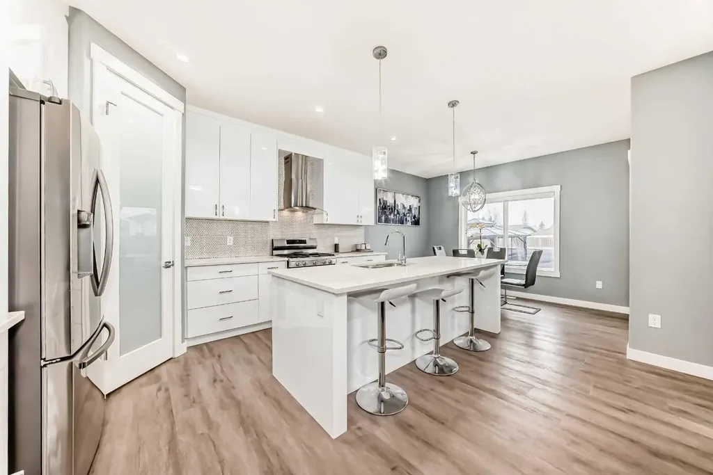 753 Edgefield Crescent Strathmore AB T1P 1H5