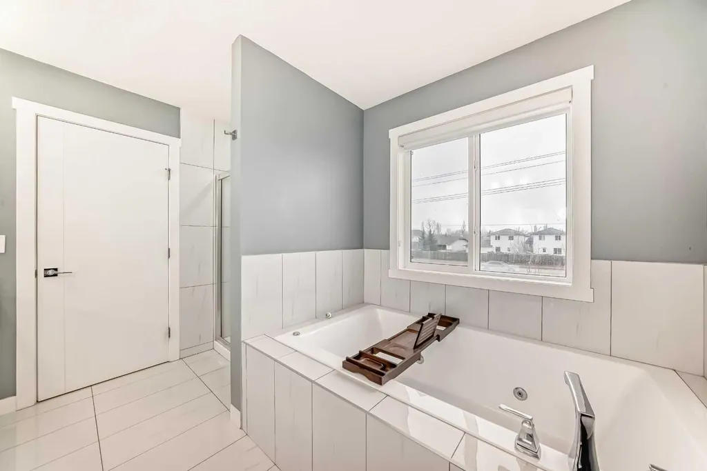 753 Edgefield Crescent Strathmore AB T1P 1H5