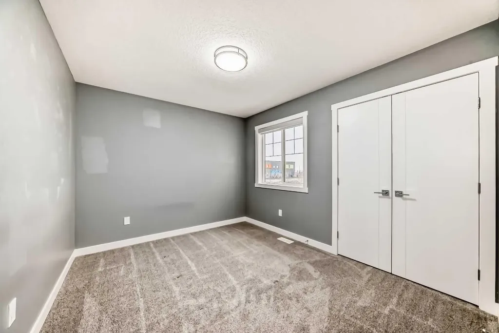 753 Edgefield Crescent Strathmore AB T1P 1H5