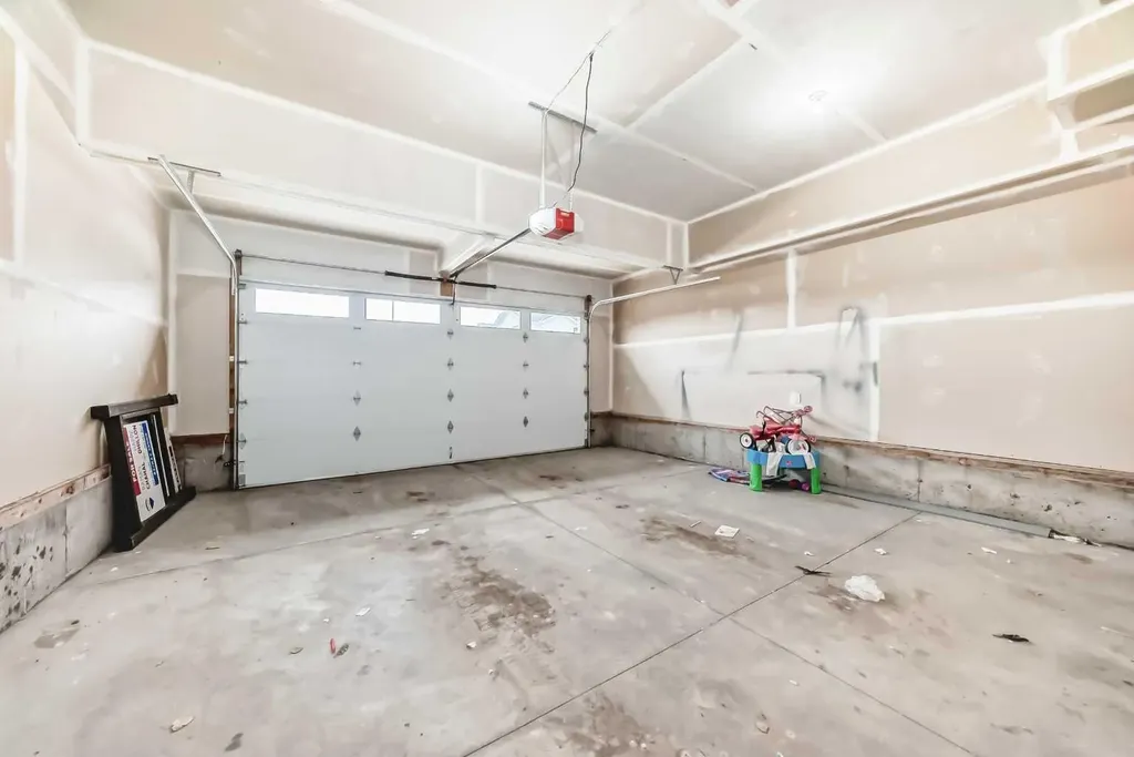753 Edgefield Crescent Strathmore AB T1P 1H5