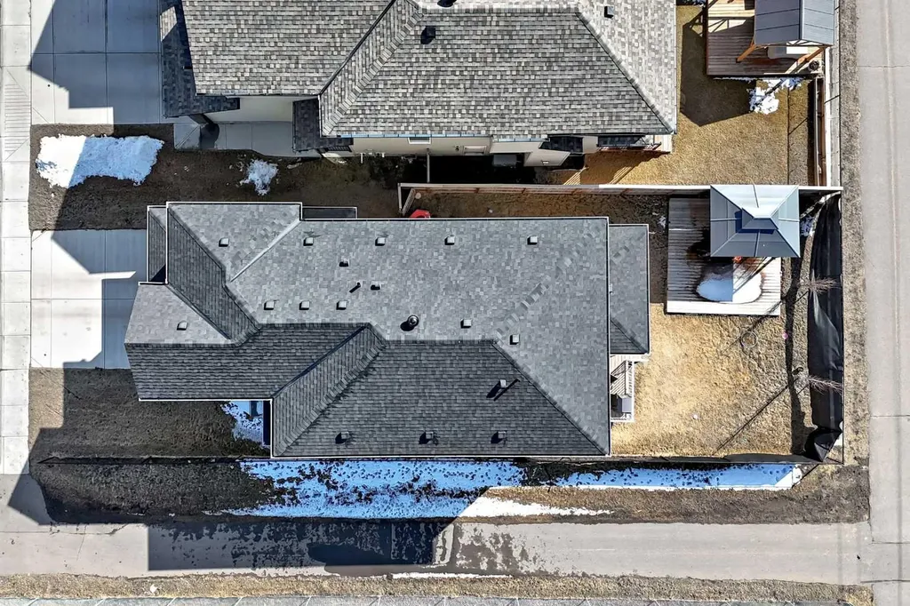 753 Edgefield Crescent Strathmore AB T1P 1H5