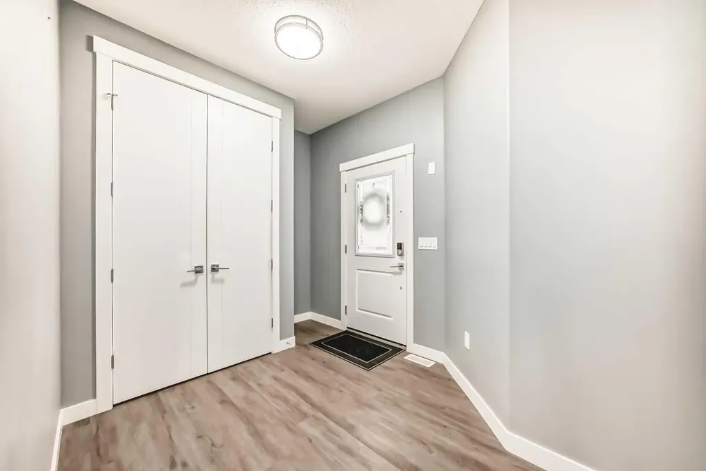 753 Edgefield Crescent Strathmore AB T1P 1H5