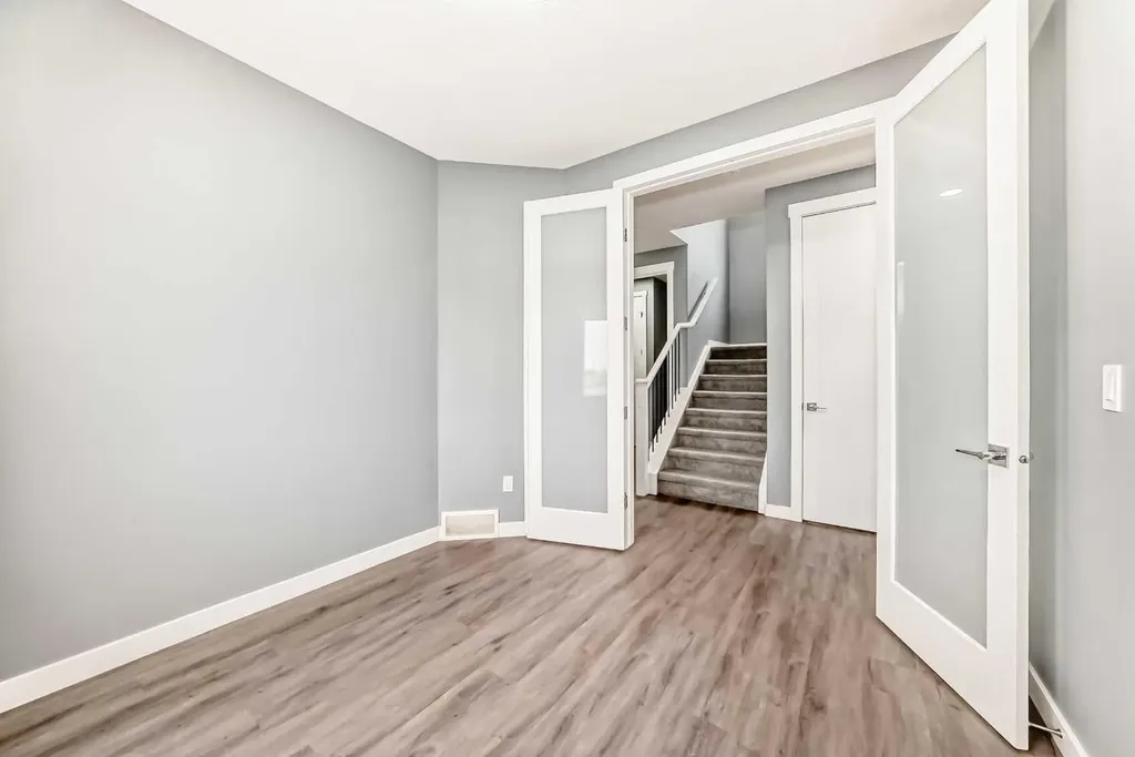 753 Edgefield Crescent Strathmore AB T1P 1H5