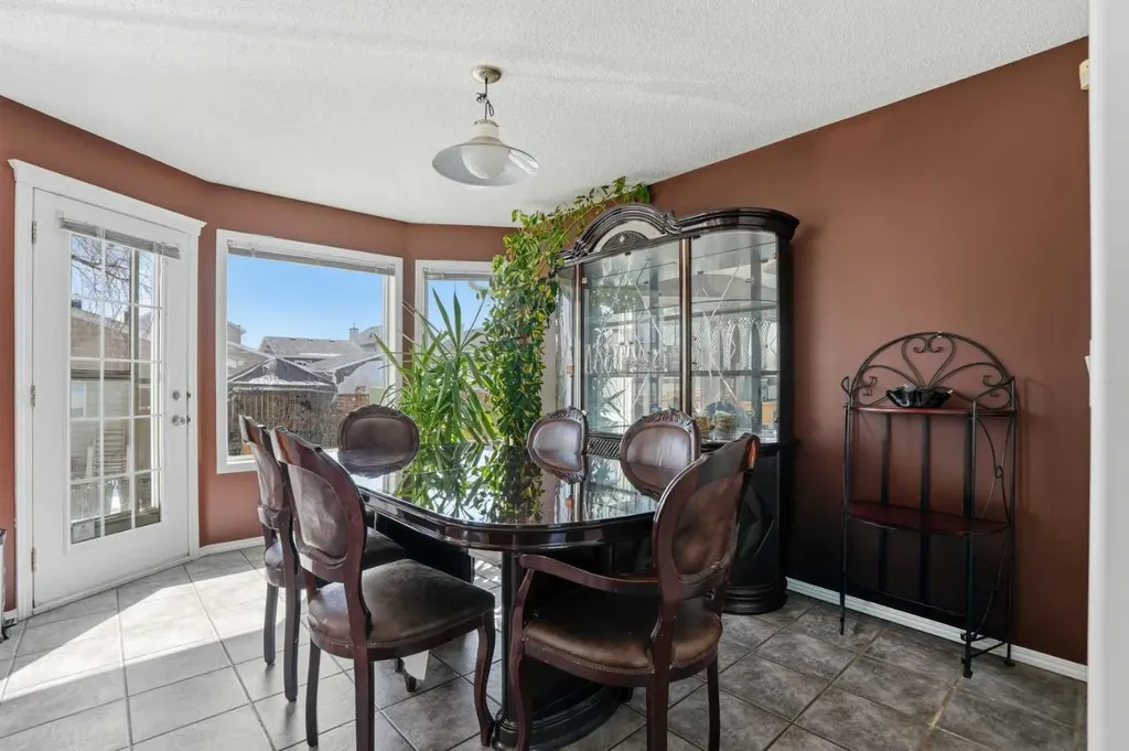 155 Tarington Green NE Calgary AB T3J 3X3