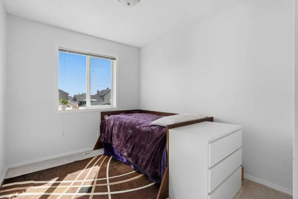 155 Tarington Green NE Calgary AB T3J 3X3