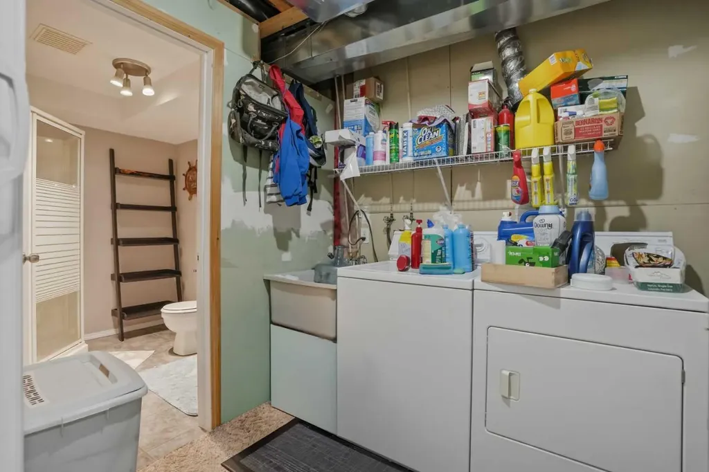155 Tarington Green NE Calgary AB T3J 3X3