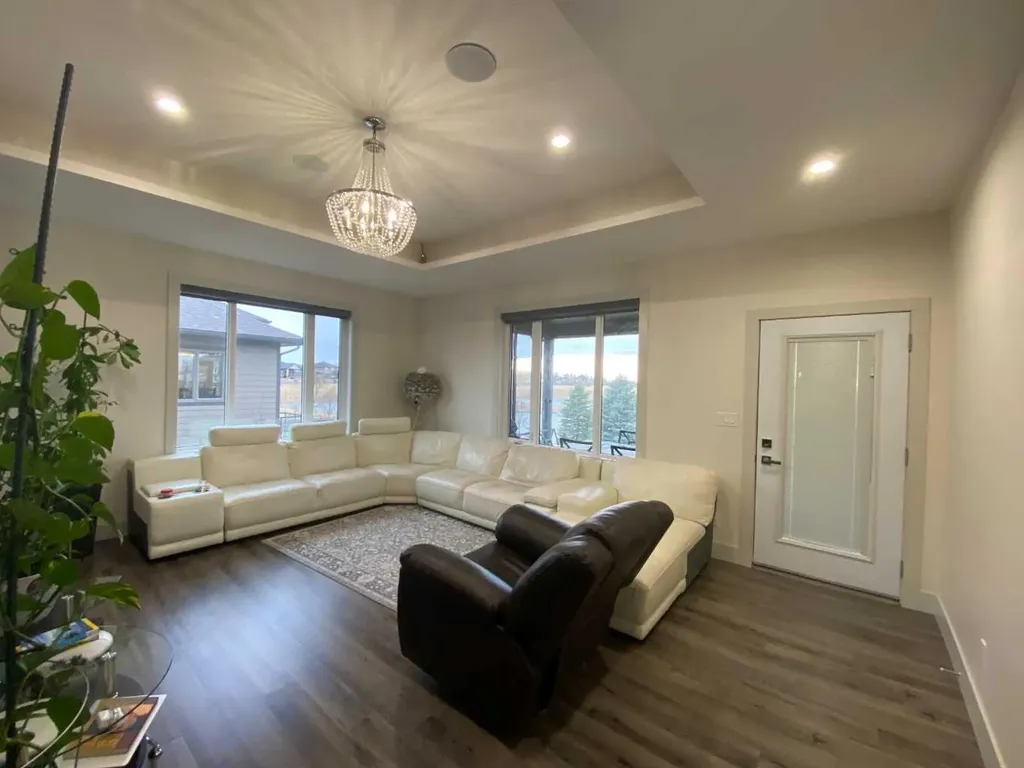 5402 43 Street Taber AB T1G0E2