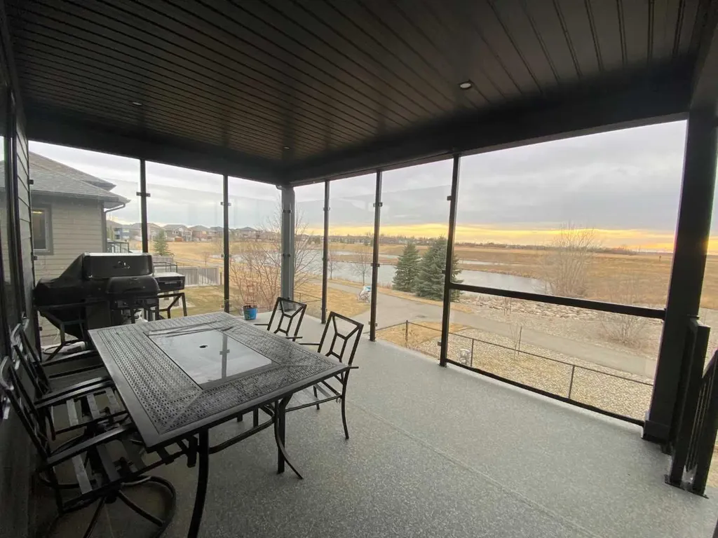 5402 43 Street Taber AB T1G0E2