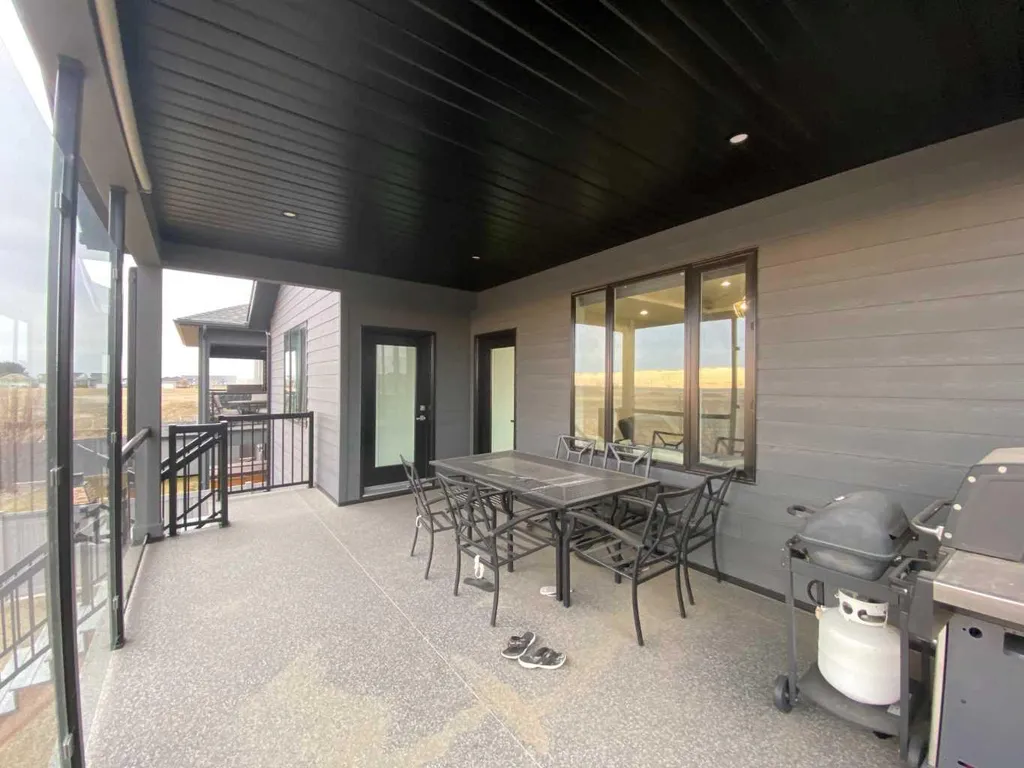 5402 43 Street Taber AB T1G0E2