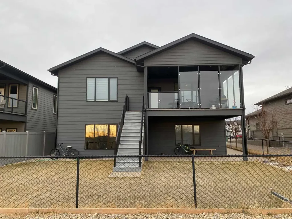 5402 43 Street Taber AB T1G0E2