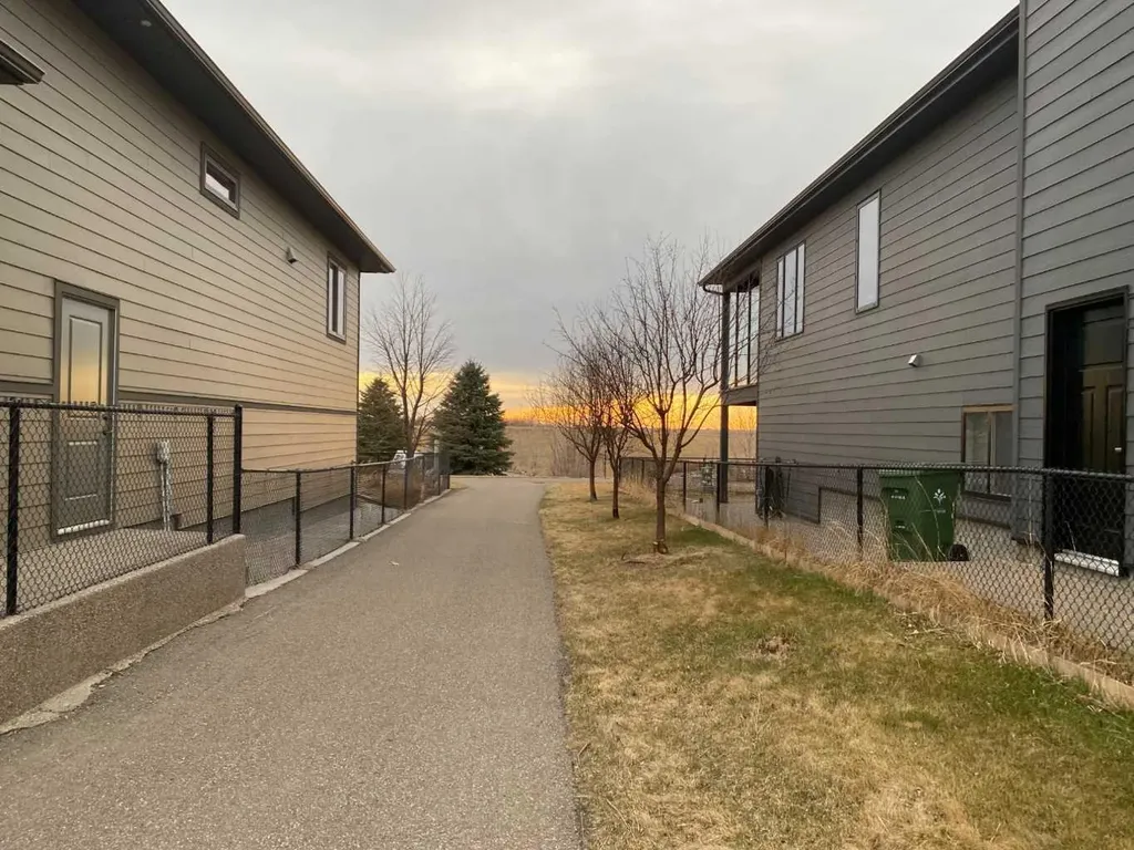 5402 43 Street Taber AB T1G0E2