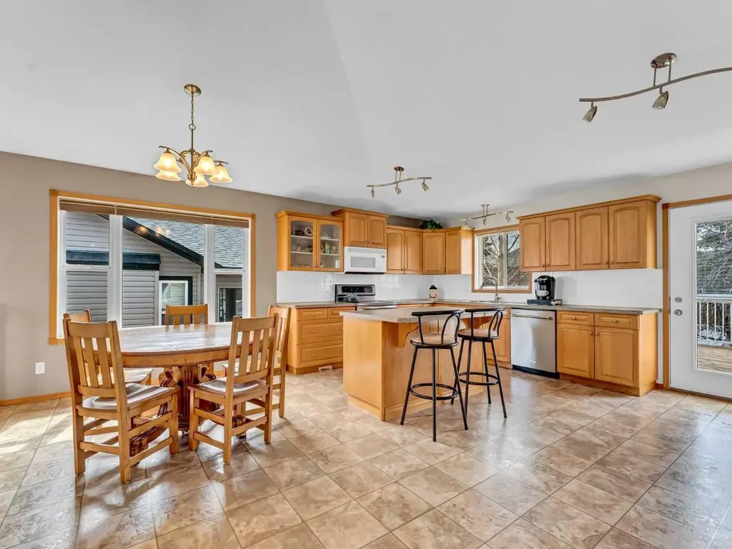 99 Greystone Close Brooks AB T1R1M1