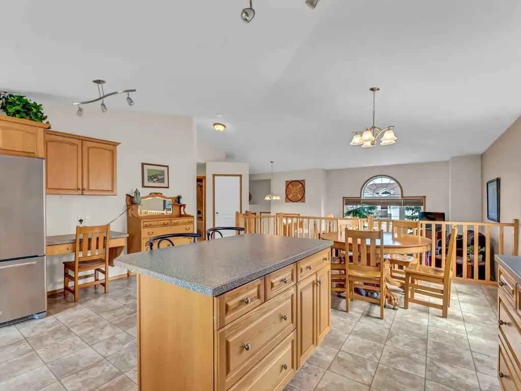 99 Greystone Close Brooks AB T1R1M1