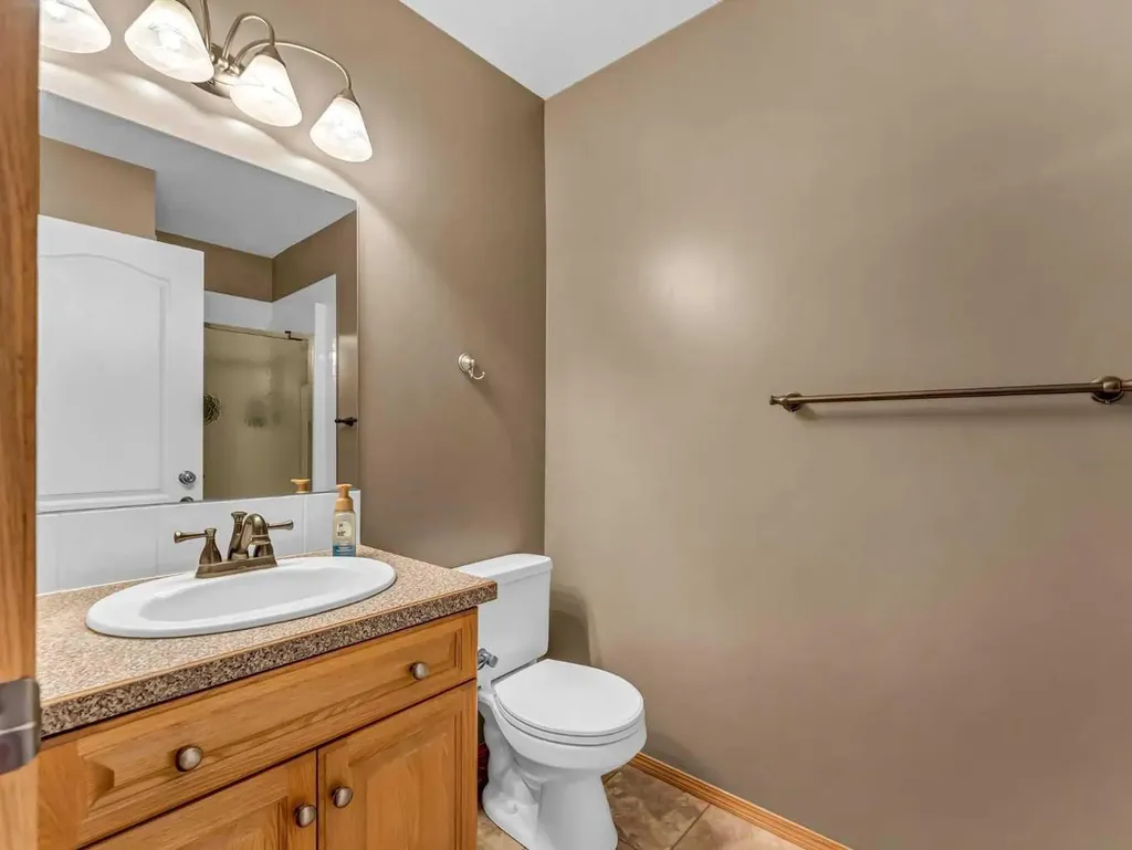 99 Greystone Close Brooks AB T1R1M1