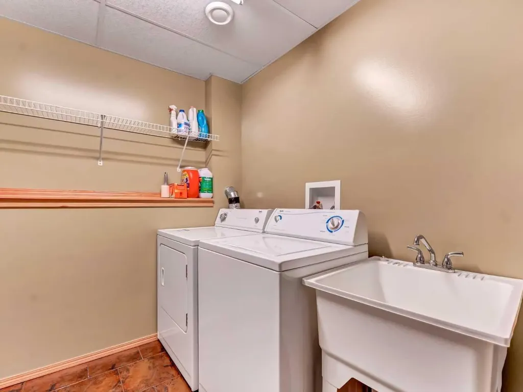 99 Greystone Close Brooks AB T1R1M1
