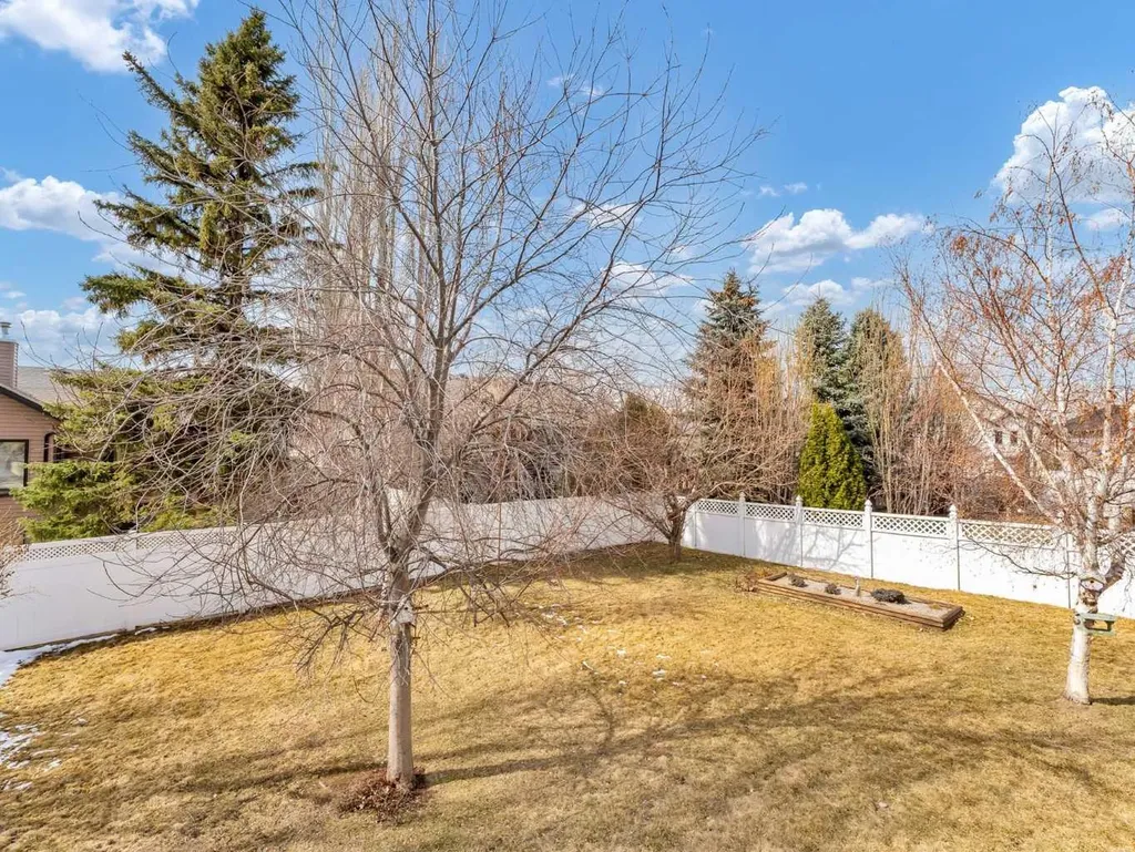 99 Greystone Close Brooks AB T1R1M1