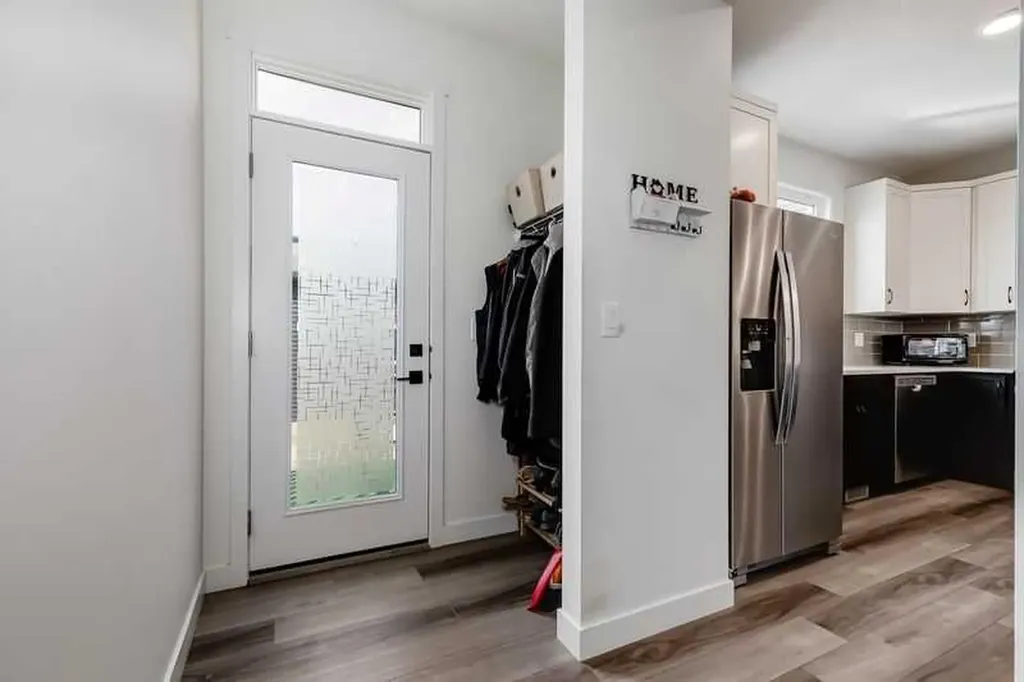 100 Langwell Common SE Airdrie AB T4A 3P4
