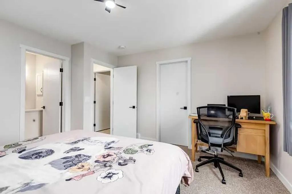 100 Langwell Common SE Airdrie AB T4A 3P4