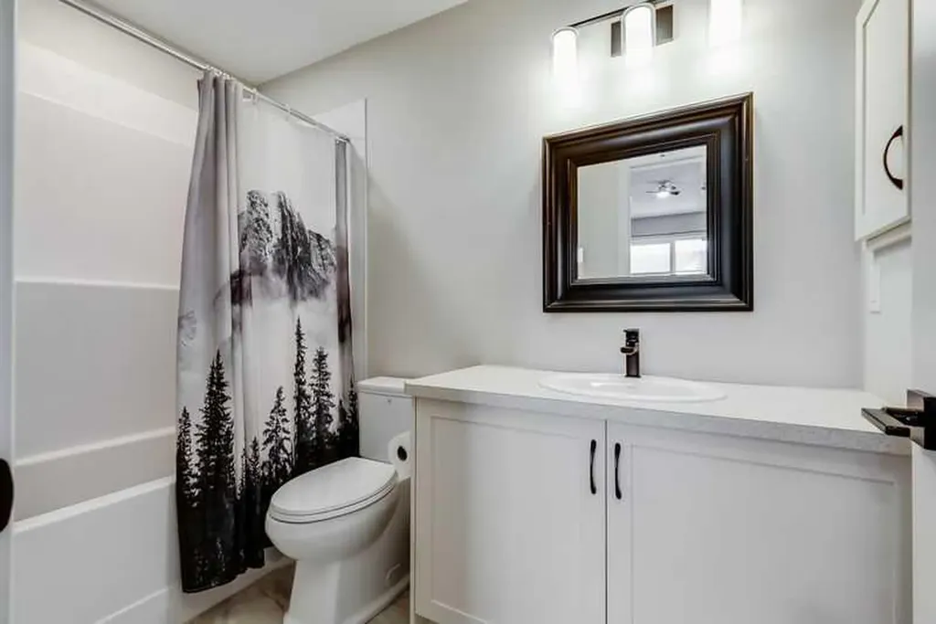 100 Langwell Common SE Airdrie AB T4A 3P4