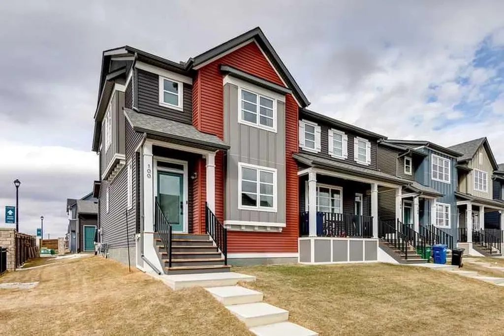 100 Langwell Common SE Airdrie AB T4A 3P4