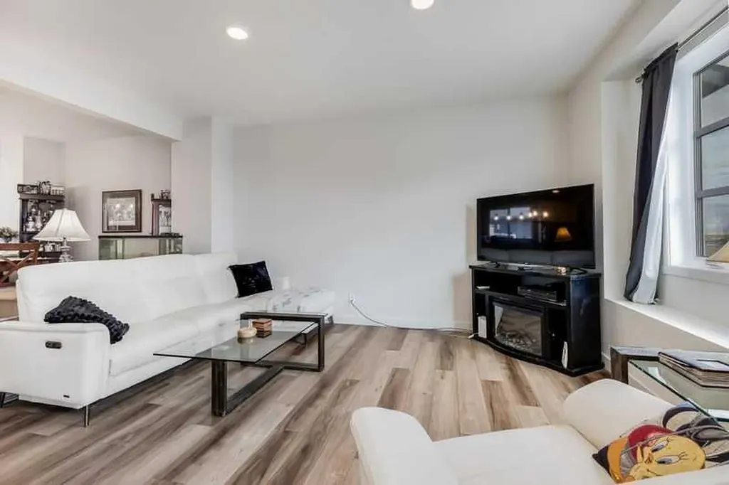 100 Langwell Common SE Airdrie AB T4A 3P4