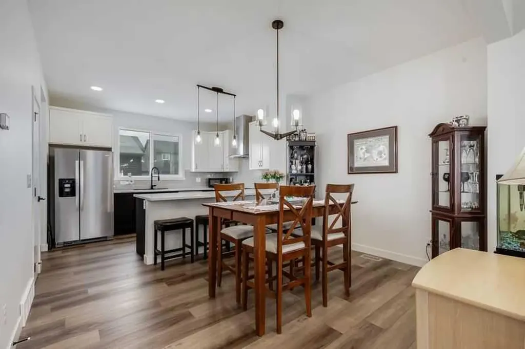 100 Langwell Common SE Airdrie AB T4A 3P4