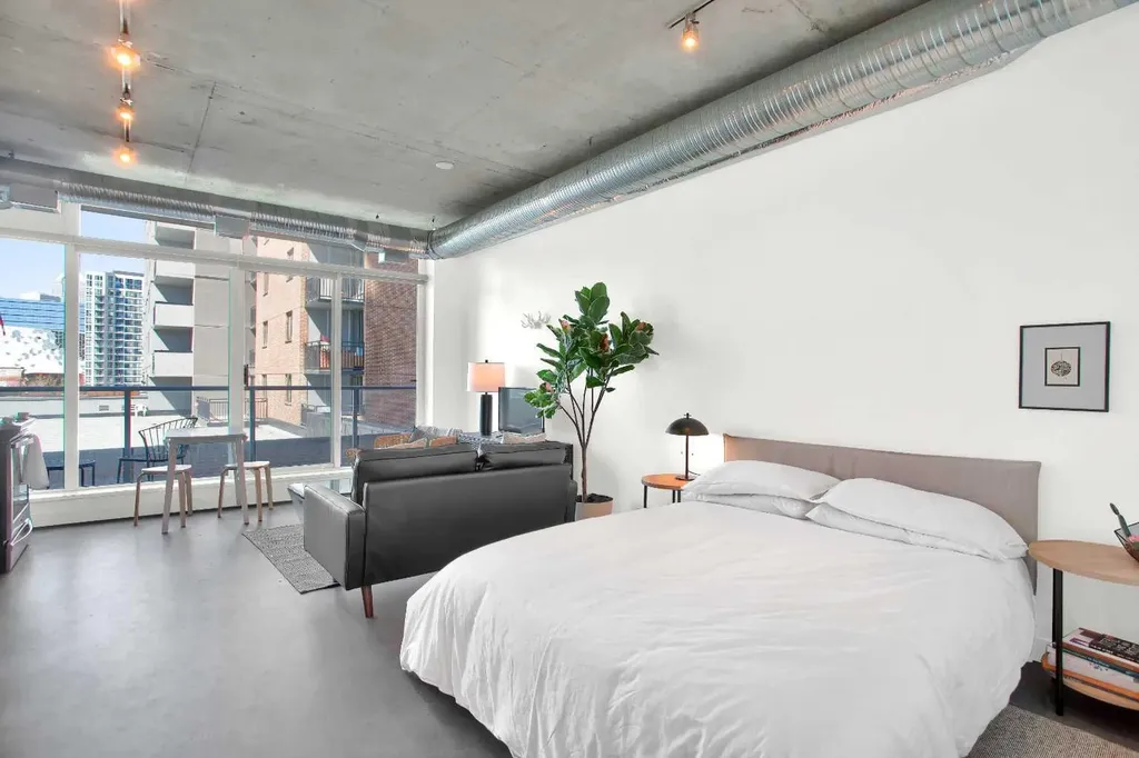 624 8 Avenue SE Calgary AB T2G 1S7