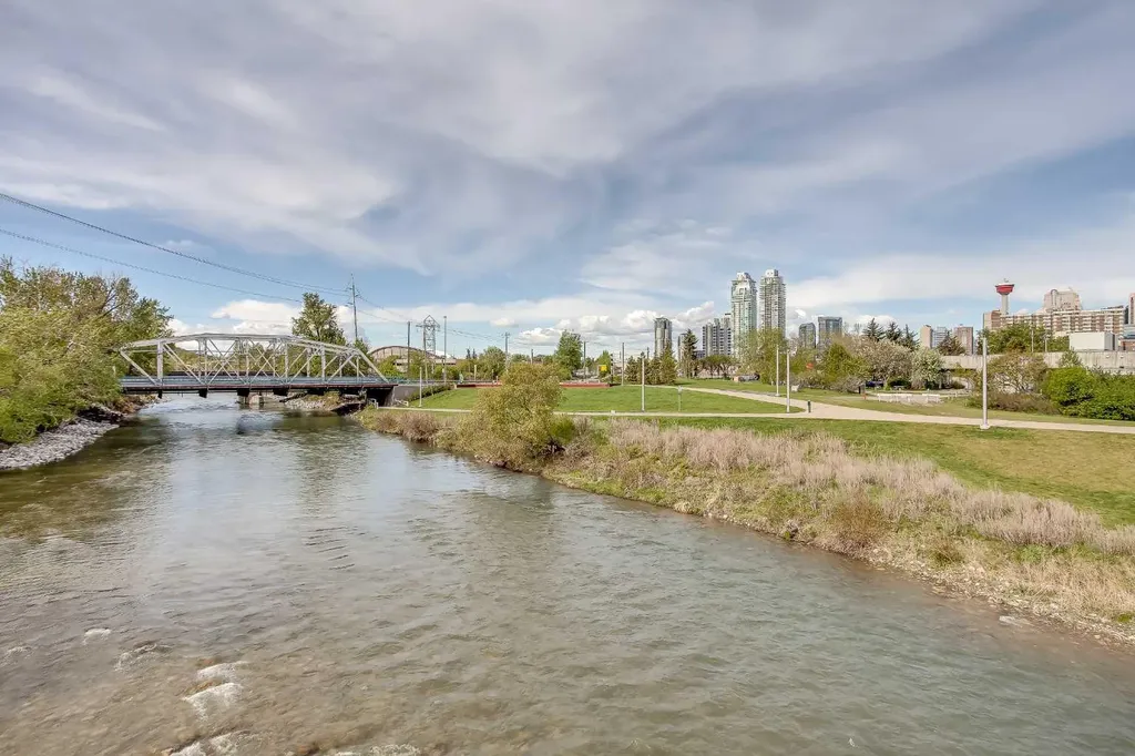 624 8 Avenue SE Calgary AB T2G 1S7