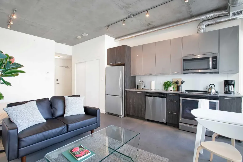 624 8 Avenue SE Calgary AB T2G 1S7