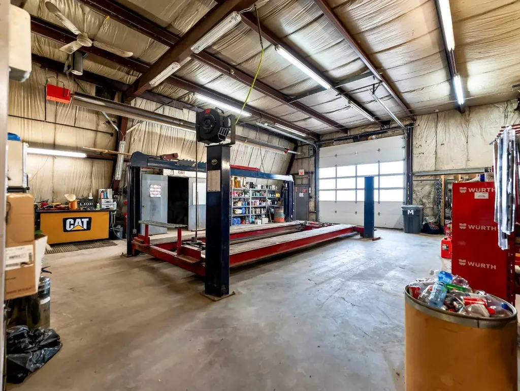 156 & 164 Charles Street Dunmore AB T1B 0K9