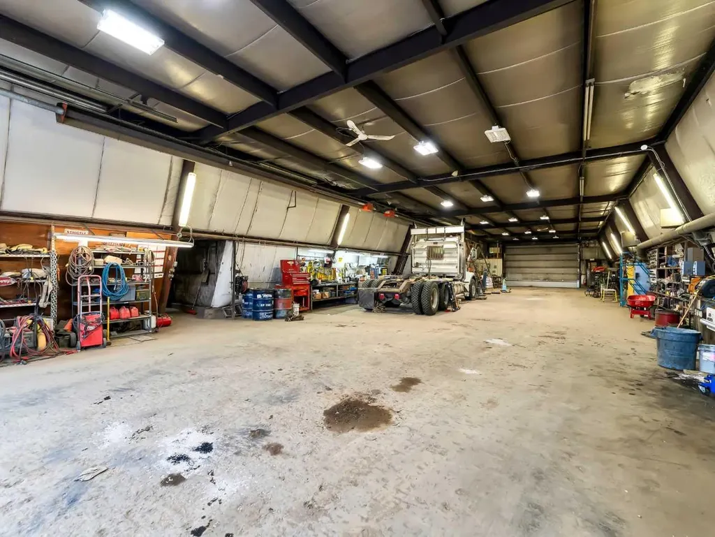 156 & 164 Charles Street Dunmore AB T1B 0K9