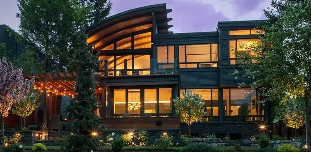 934 Rideau Road SW Calgary AB T2S 0R6